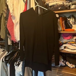 Black Bloomingdale’s cashmere hooded sweater